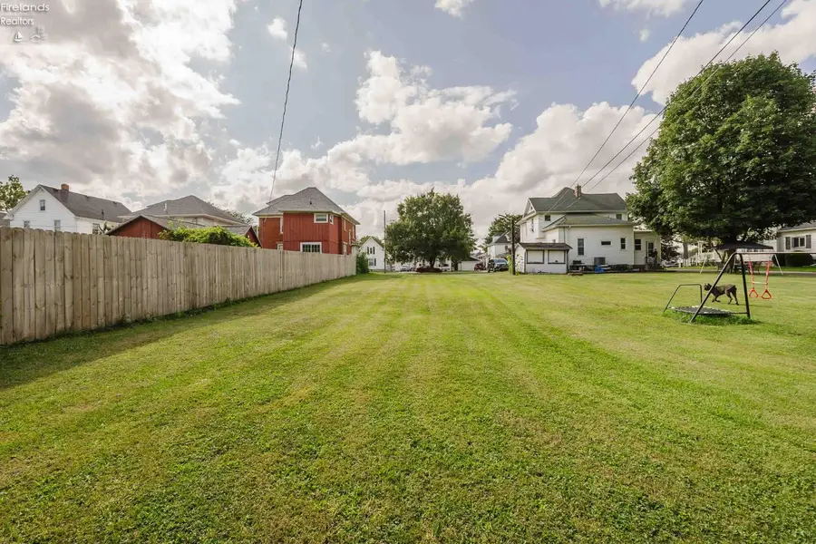 711 Rawson Avenue, Fremont, OH 43420 - #2