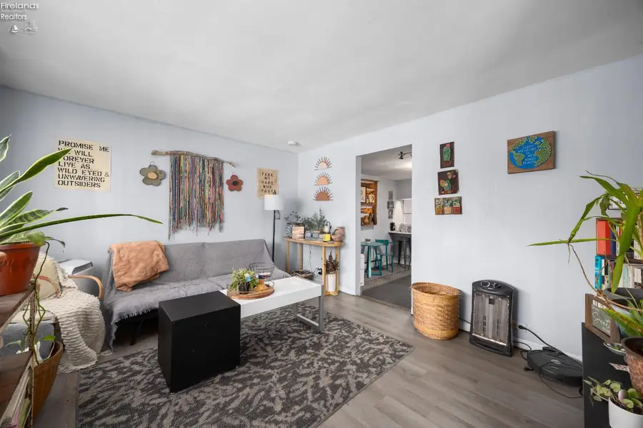 715 Wayne Street, Sandusky, OH 44870 - #3