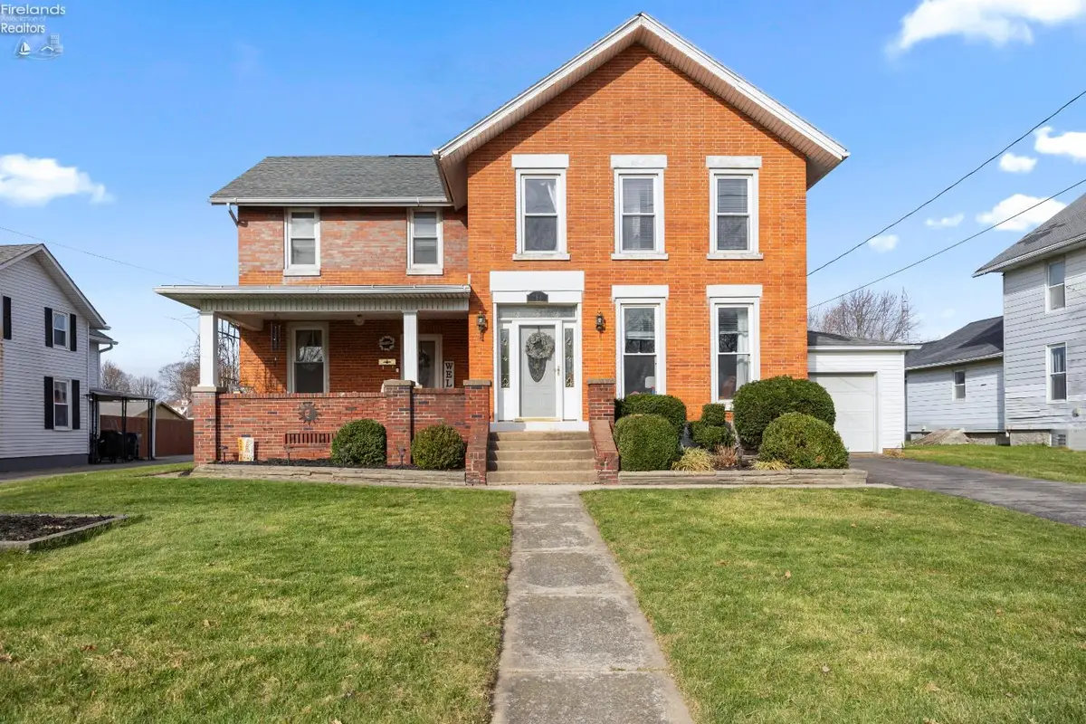 266 Southwest Street, Bellevue, OH 44811 - #1