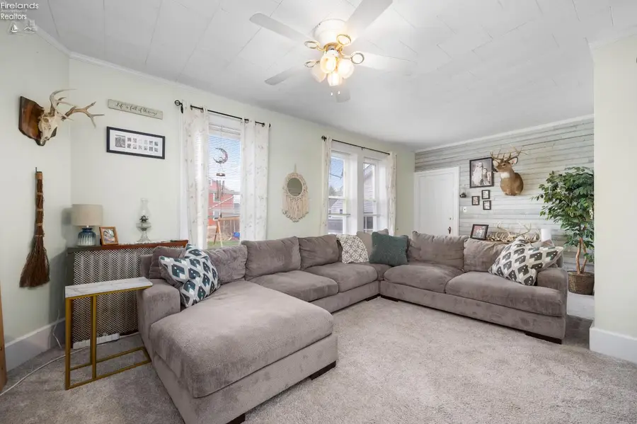 266 Southwest Street, Bellevue, OH 44811 - #3