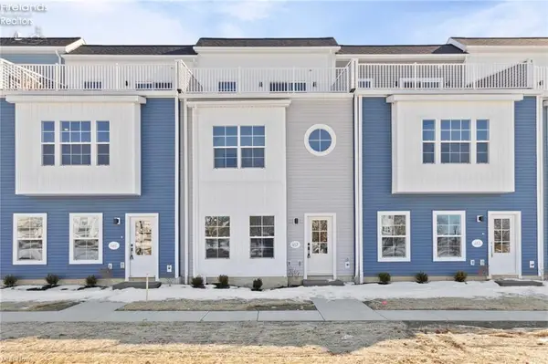 457 Harbor Lane, Lorain, OH 44052