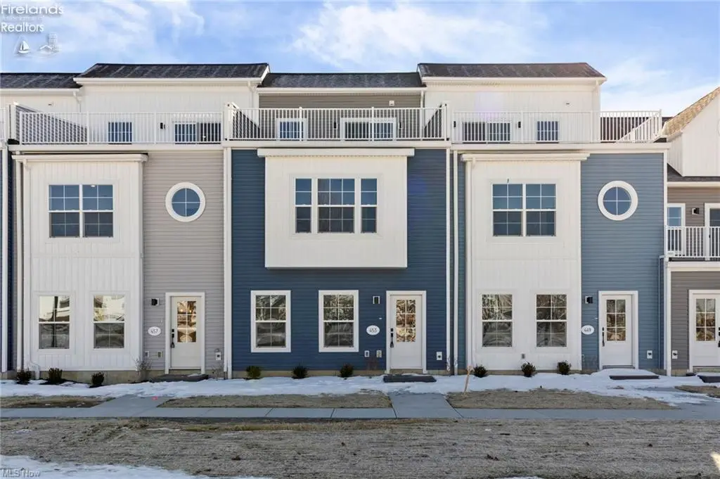 453 Harbor Lane, Lorain, OH 44052 - #1