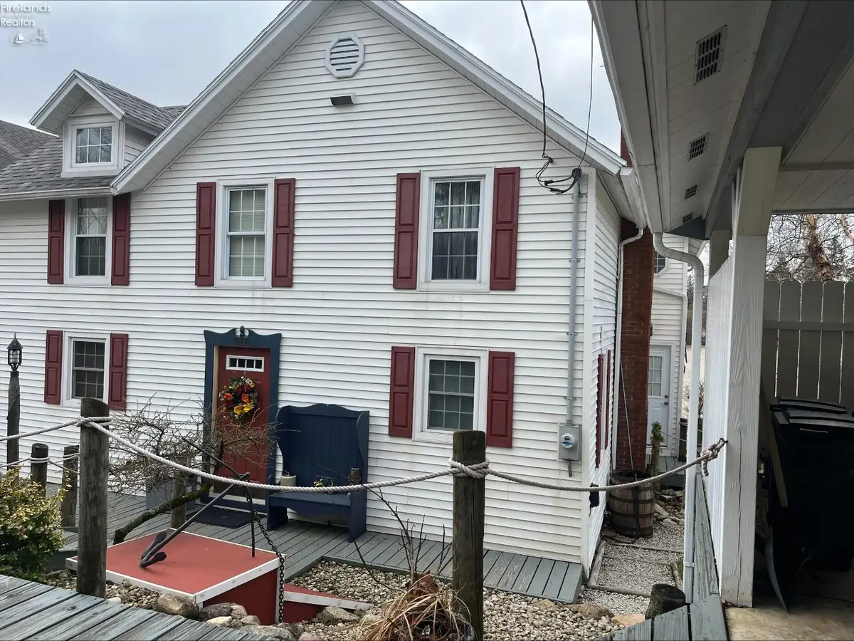 218 E Vanmeter Drive, Tiffin, OH 44883 - #1