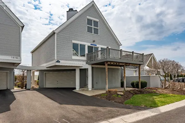 1614 Waters Edge Drive, Port Clinton, OH 43452