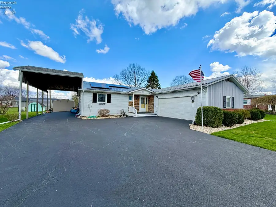 64 Oakwood Drive, Tiffin, OH 44883 - #3