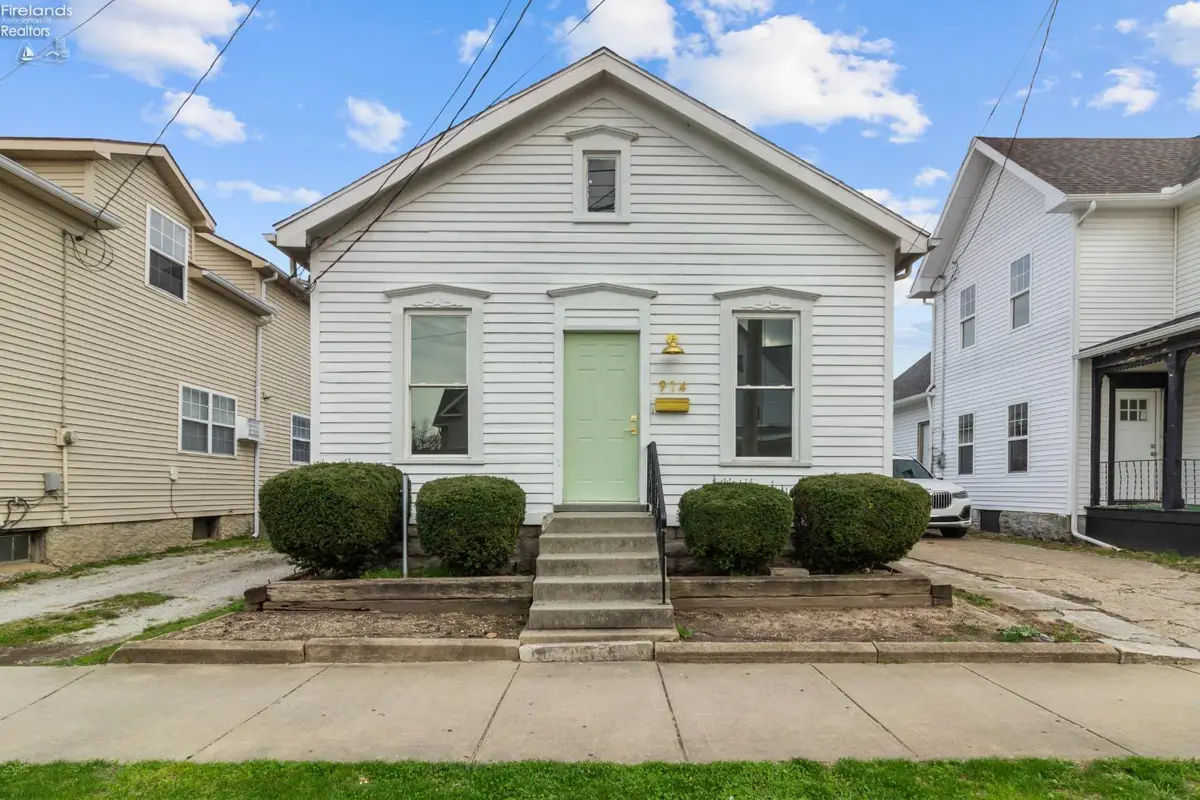 914 Hayes Avenue, Sandusky, OH 44870 - #1