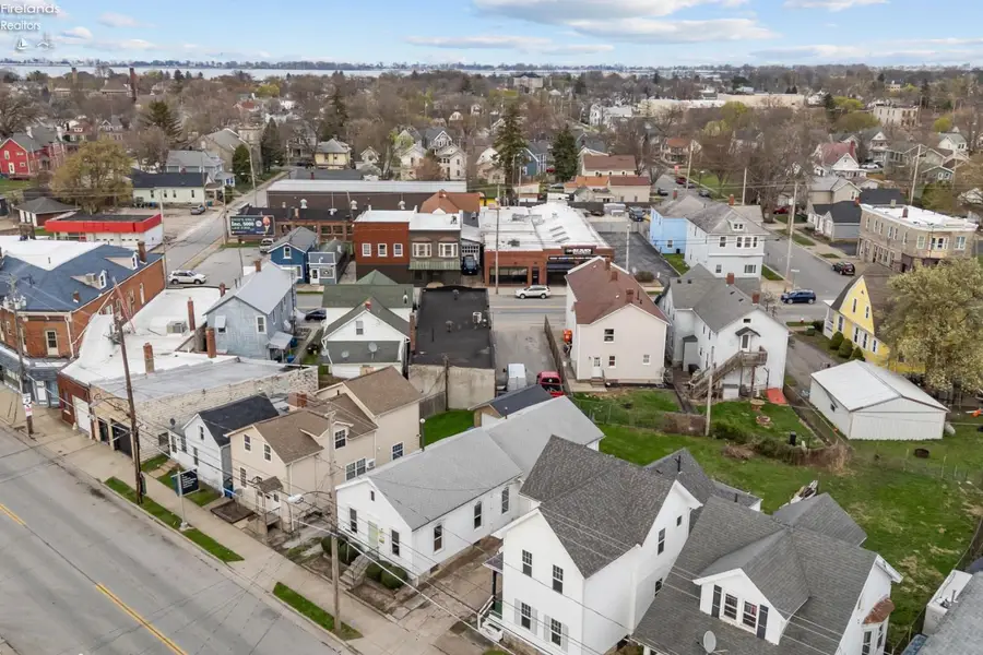 914 Hayes Avenue, Sandusky, OH 44870 - #3