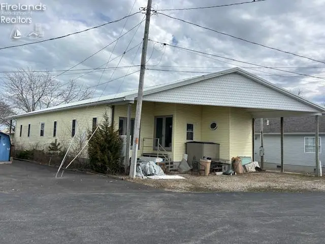 1631 N Anchor Avenue, Port Clinton, OH 43452 - #1