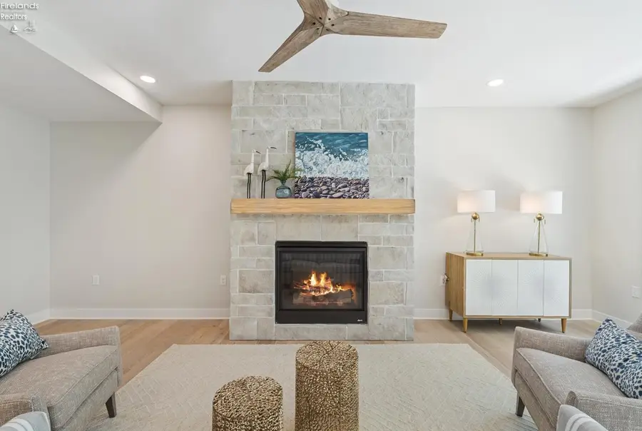 35 N Beach Street, Port Clinton, OH 43452 - #3