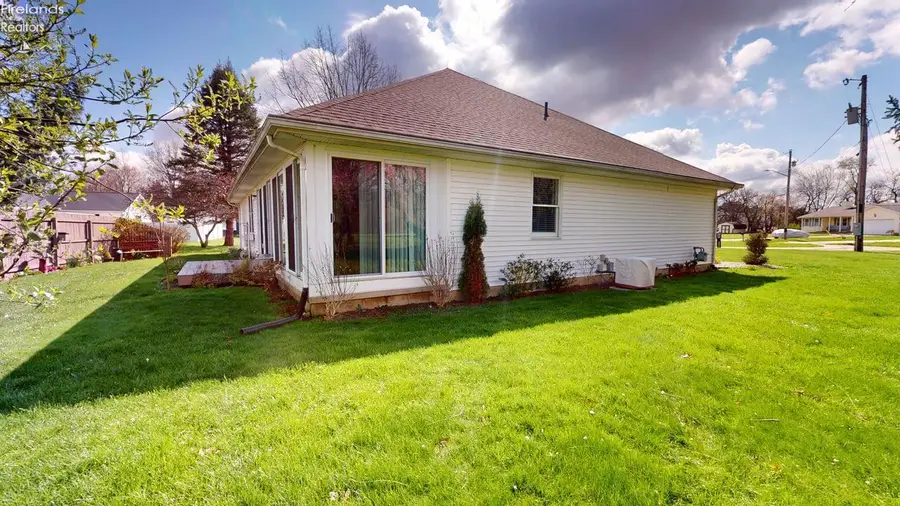 34 Daisy Drive, New London, OH 44851 - #3
