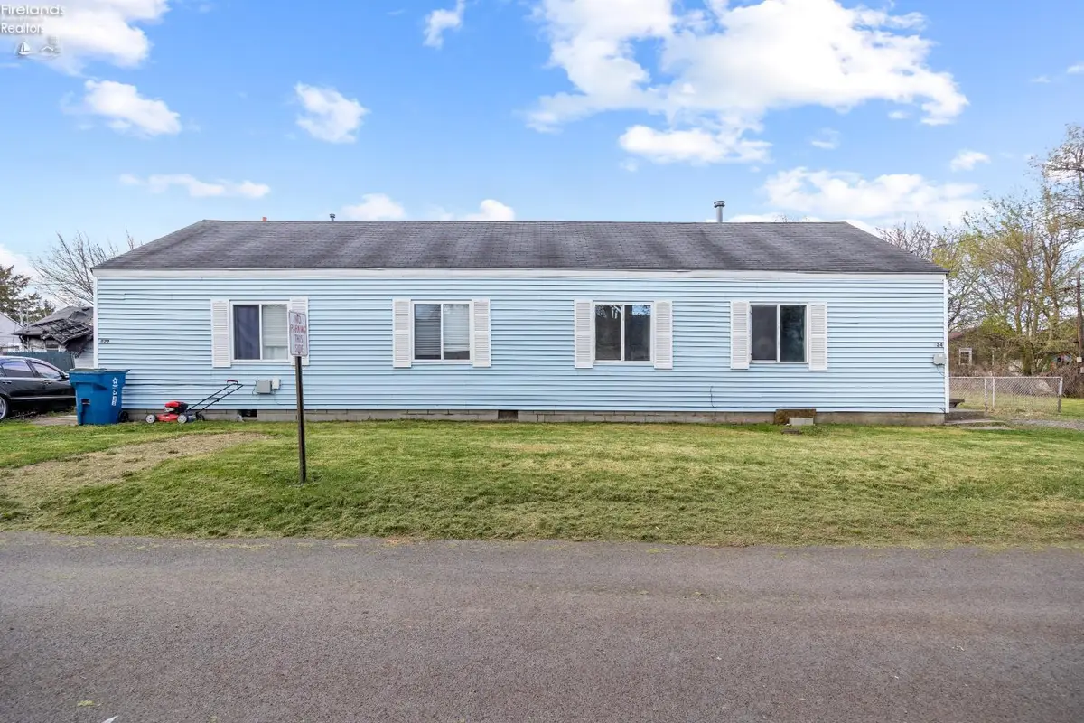 824 Fireland Lane, Port Clinton, OH 43452 - #1