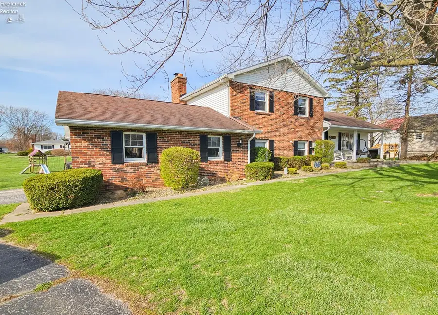 1440 W Cole Road, Fremont, OH 43420 - #2