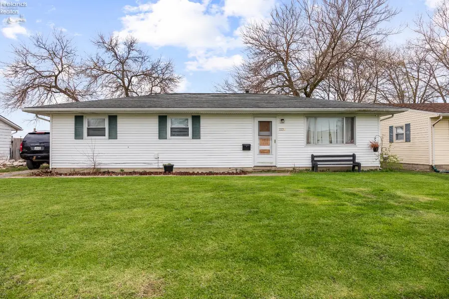 2220 Fallen Timber Drive, Sandusky, OH 44870 - #2