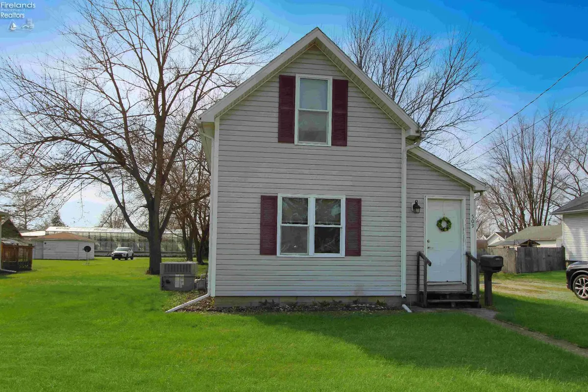 509 N Locust Street, Oak Harbor, OH 43449 - #1
