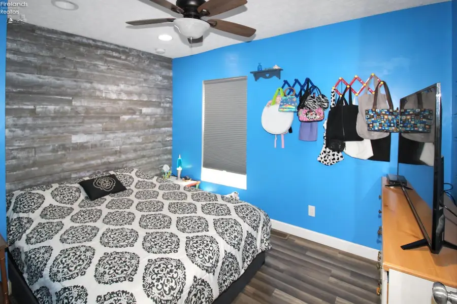 509 N Locust Street, Oak Harbor, OH 43449 - #3