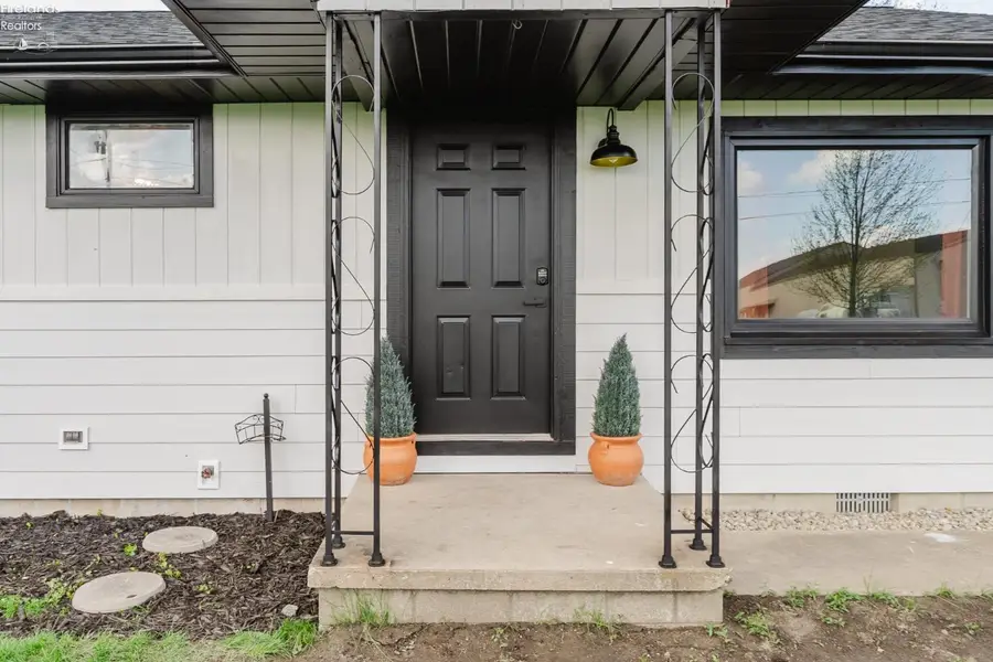 8109 Titus Road, Oak Harbor, OH 43449 - #2