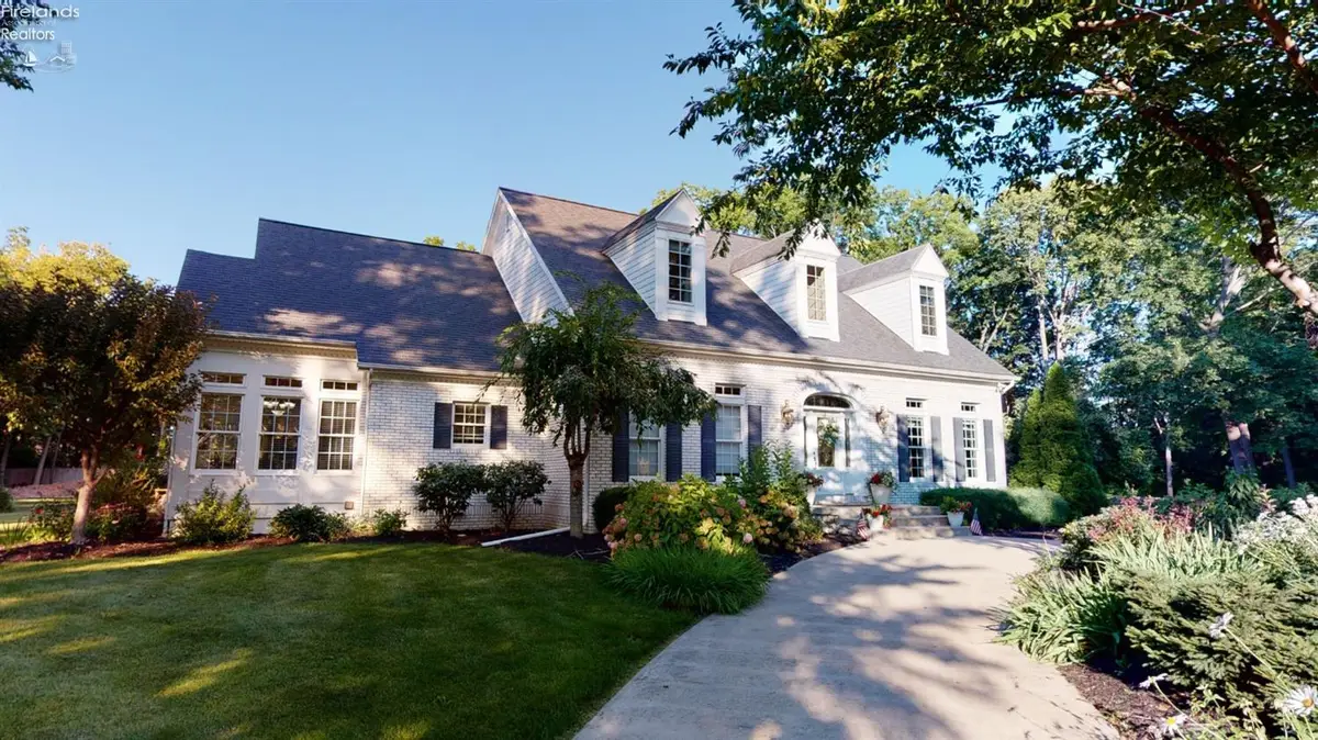 1876 N Lakewood Avenue, Port Clinton, OH 43452 - #1