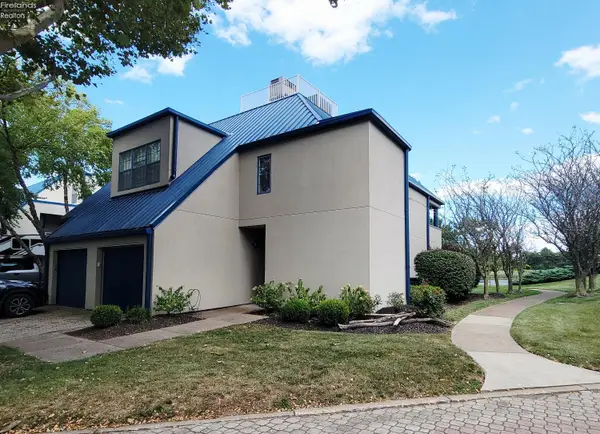 4475 Marin Harbor #H, Port Clinton, OH 43452