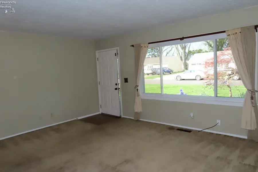 3008 N Bayview Lane, Sandusky, OH 44870 - #2