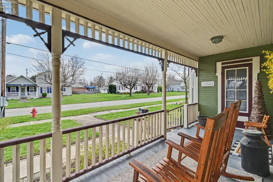 92 S Main Street, New London, OH 44851 - #3