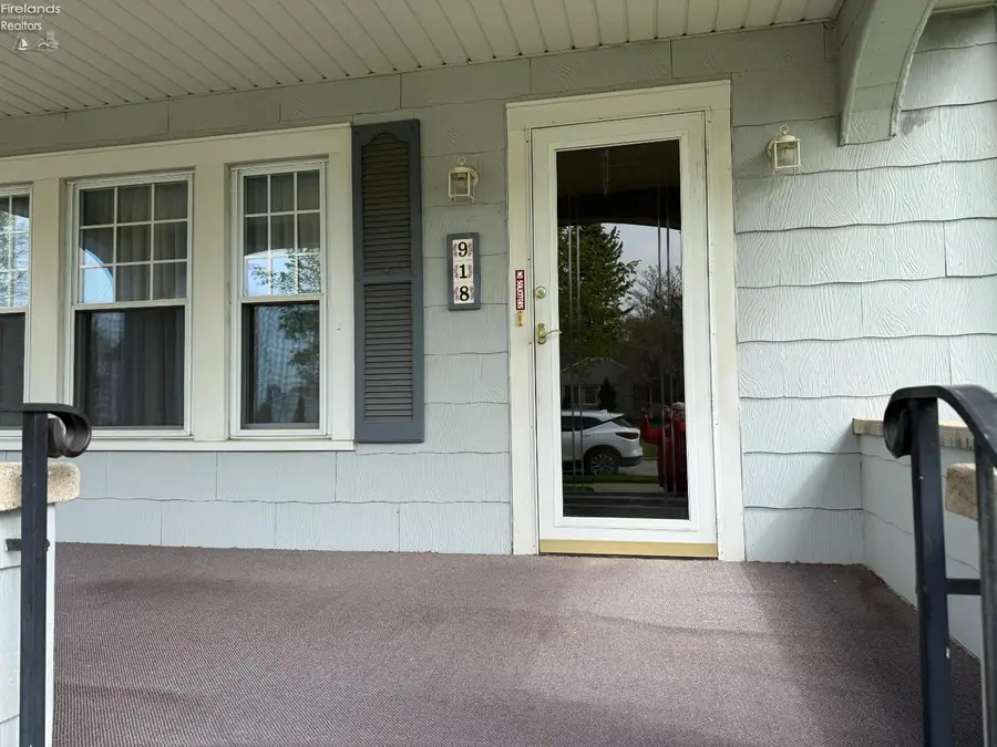 918 Birdseye Boulevard, Fremont, OH 43420 - #2