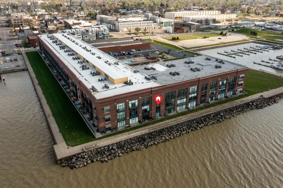 401 W Shoreline Drive #261, Sandusky, OH 44870 - #3