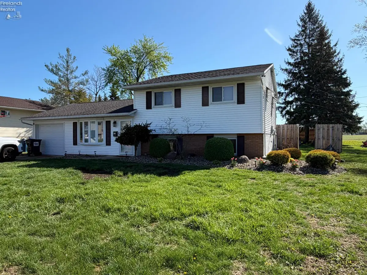 3012 E Bayview Lane, Sandusky, OH 44870 - #1