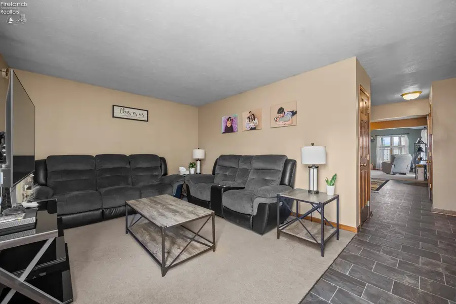 3012 E Bayview Lane, Sandusky, OH 44870 - #3