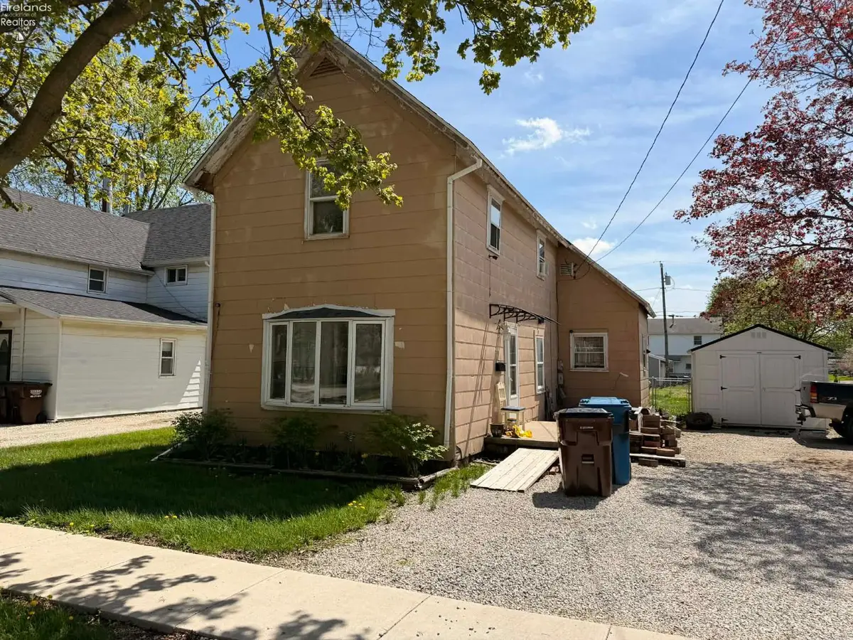 201 E Stone St, Gibsonburg, OH 43431 - #1