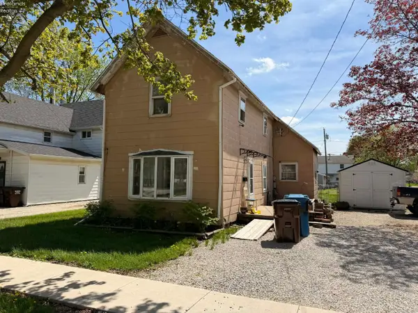 201 E Stone St, Gibsonburg, OH 43431