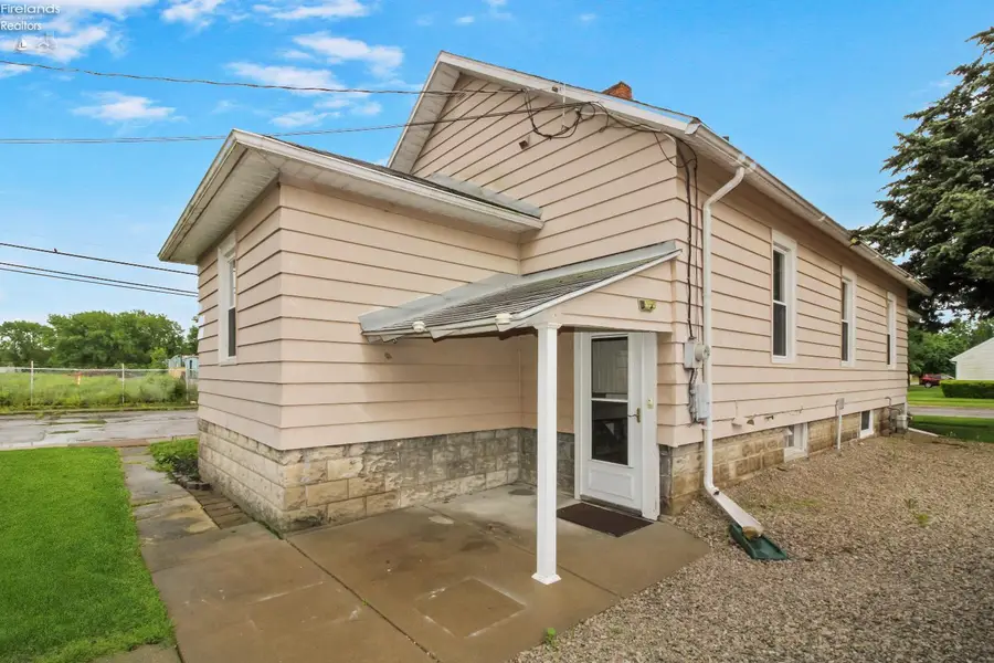 1515 E 3rd Street, Port Clinton, OH 43452 - #3