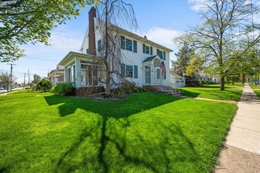 1302 5th Street, Sandusky, OH 44870 - #2