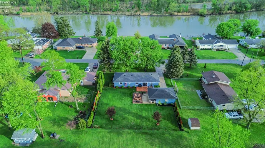 404 Riverside Drive, Fremont, OH 43420 - #3