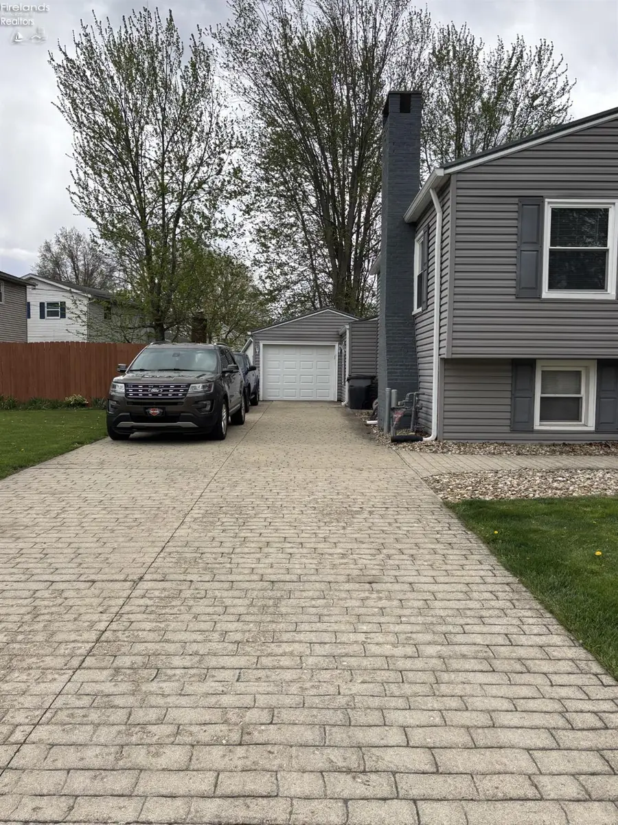 40 Crestwood Drive, Willard, OH 44890 - #2