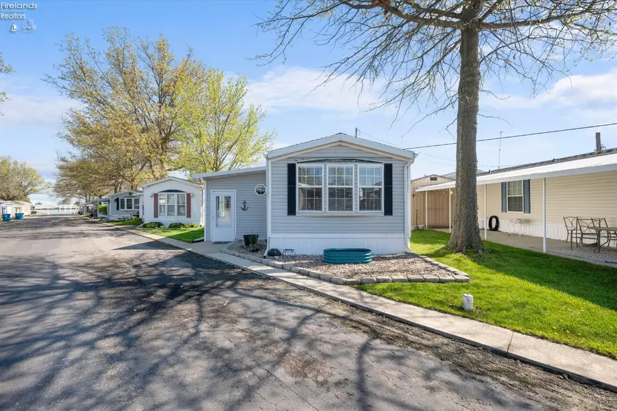 8175 North Shore Boulevard #64, Marblehead, OH 43440 - #3