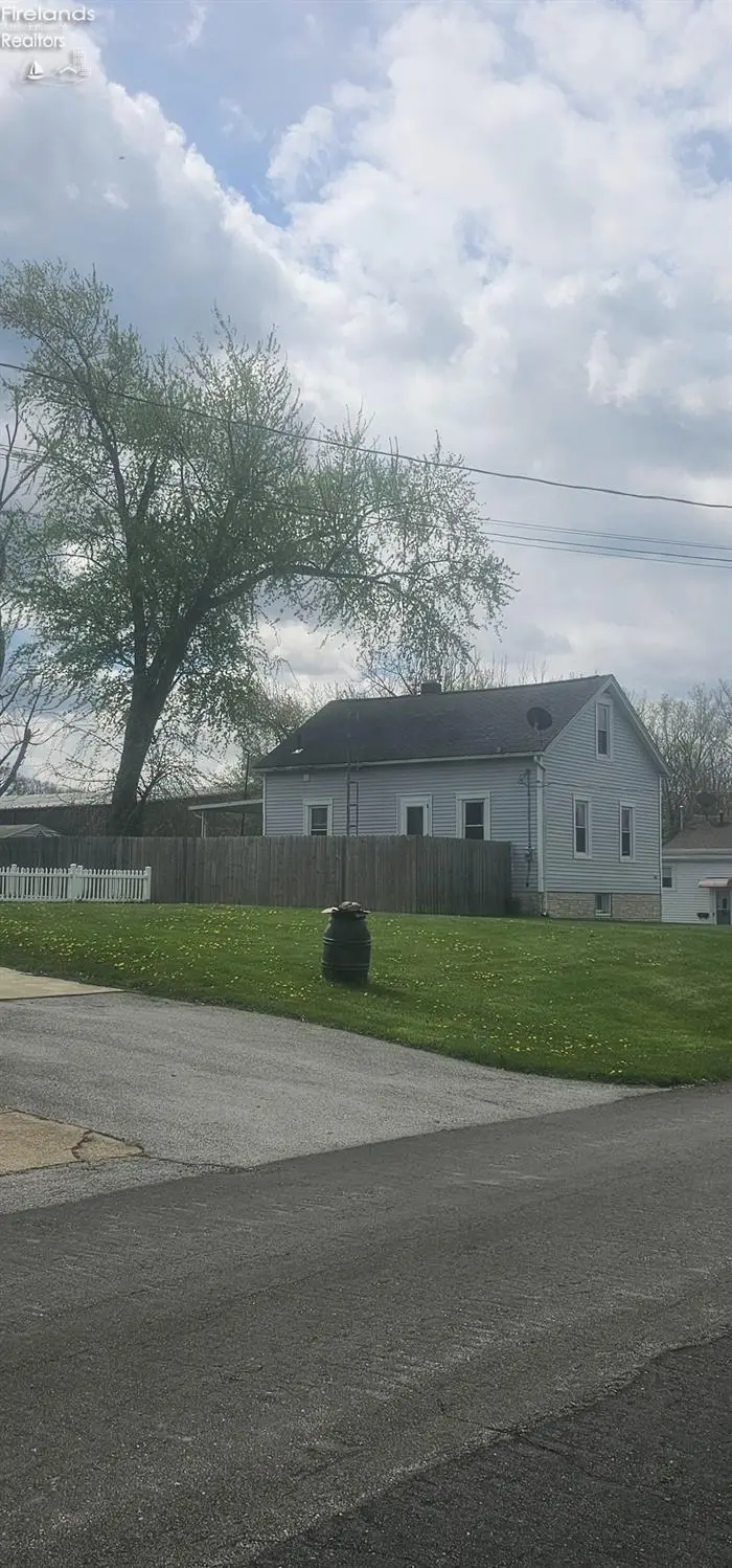 606 Oakland Avenue, Sandusky, OH 44870 - #3