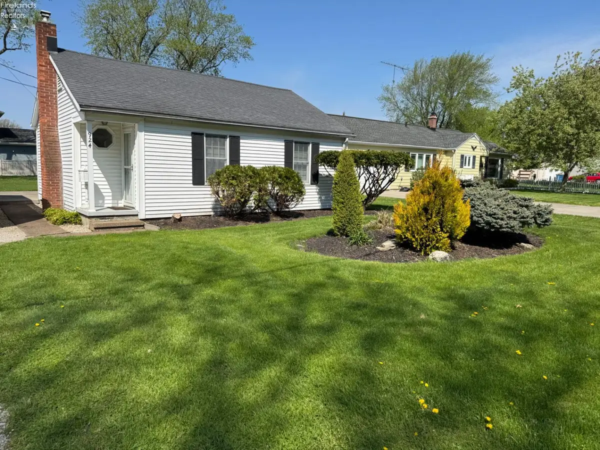 924 Ottawa Drive, Port Clinton, OH 43452 - #1