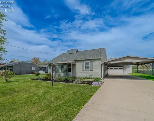 4551 W Harbor Road, Port Clinton, OH 43452