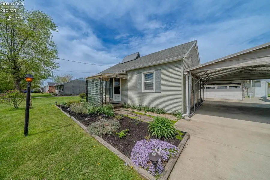 4551 W Harbor Road, Port Clinton, OH 43452 - #2