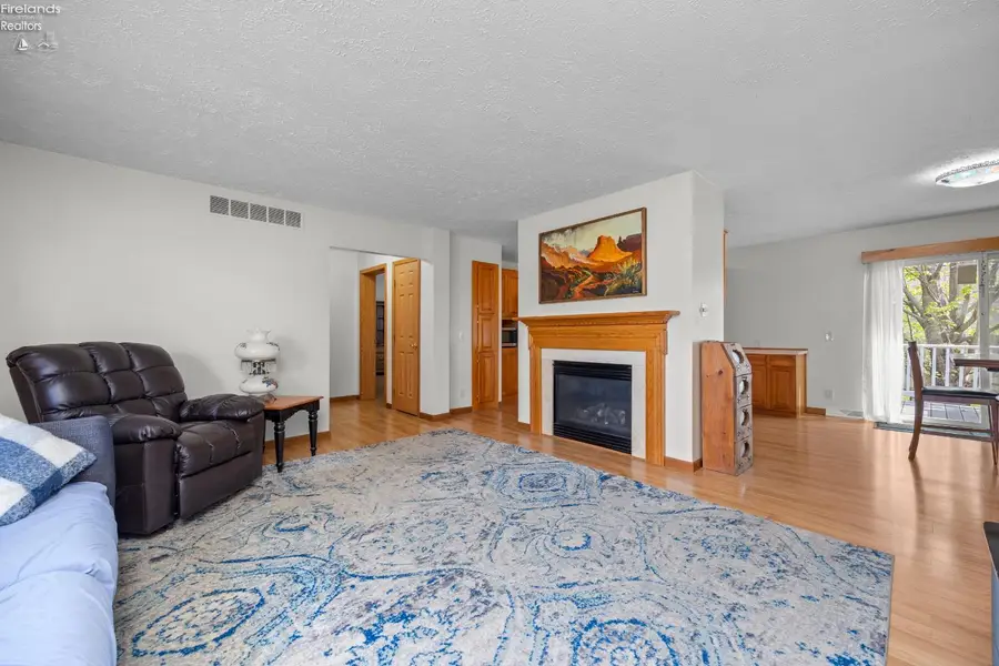 2327 Stonepath St., Lorain, OH 44052 - #2