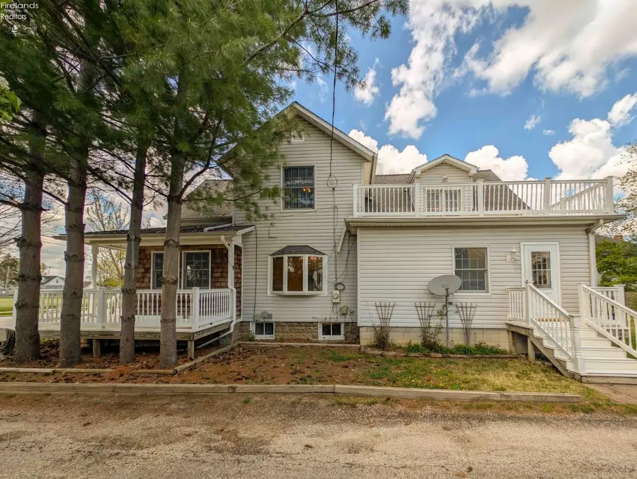 336 N Church Street, Oak Harbor, OH 43449 - #2
