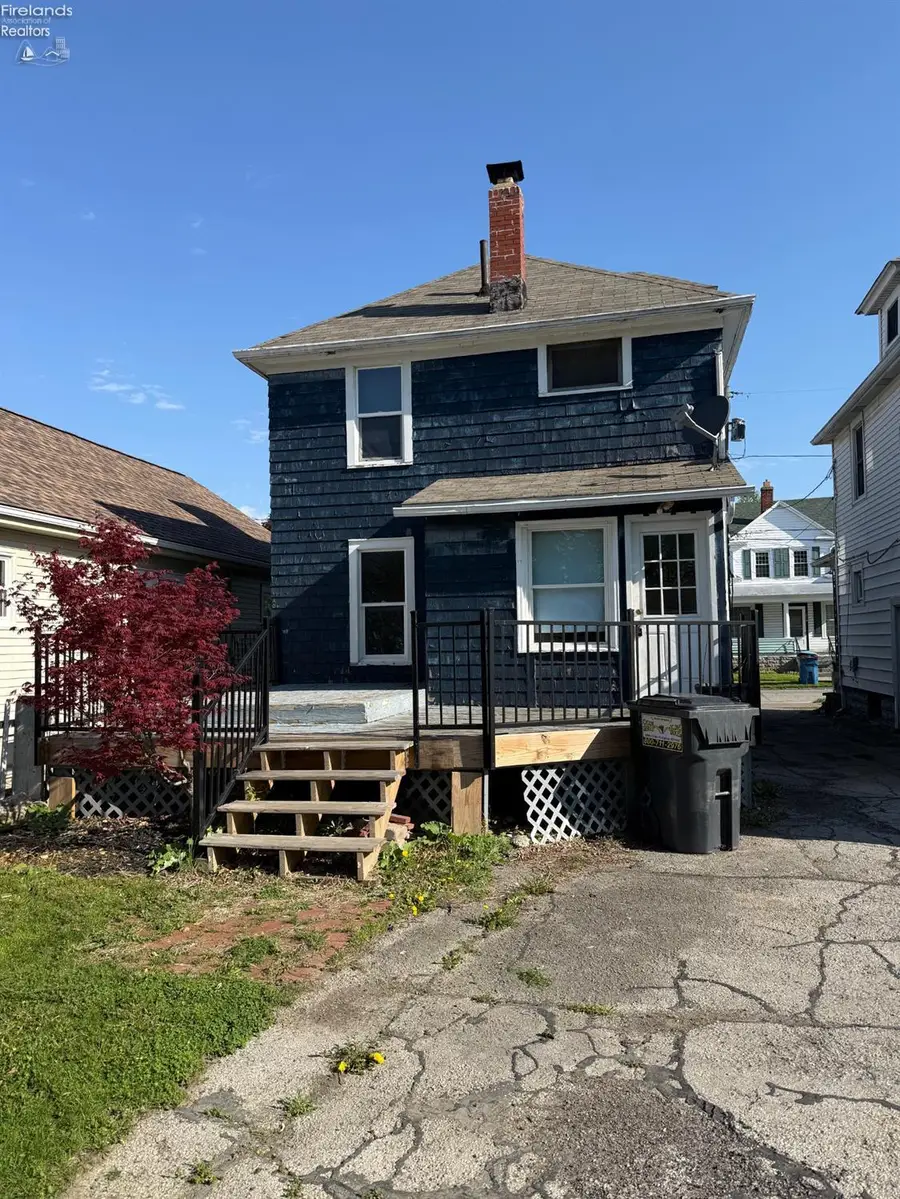 1222 W Osborne Street, Sandusky, OH 44870 - #3