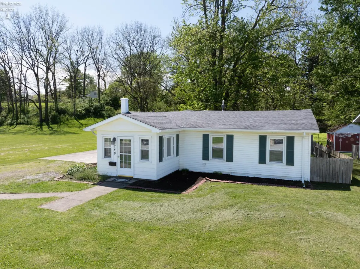 740 N Wood Street, Fremont, OH 43420 - #1