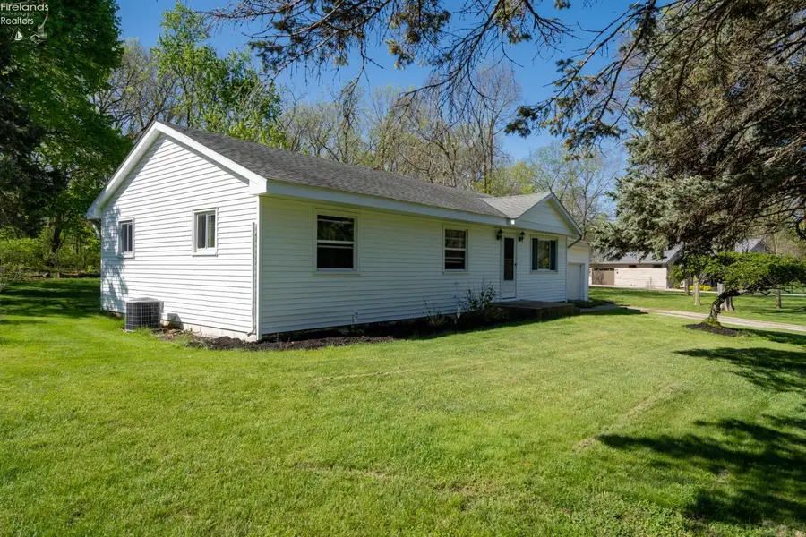 4528 E Weyhe Road, Port Clinton, OH 43452 - #2