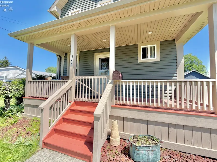 344 High Street, Bellevue, OH 44811 - #3