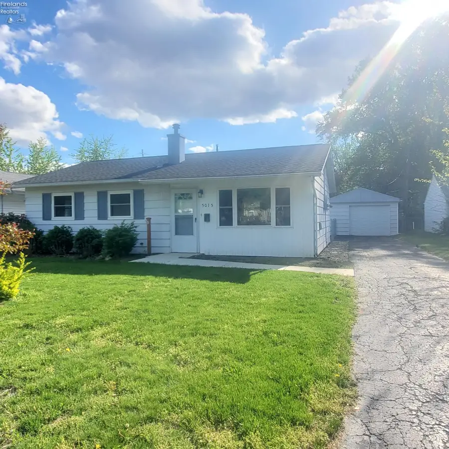5015 Denver Avenue, Sandusky, OH 44870 - #2