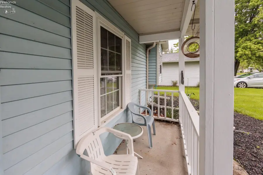 2704 W 39th, Lorain, OH 44053 - #3