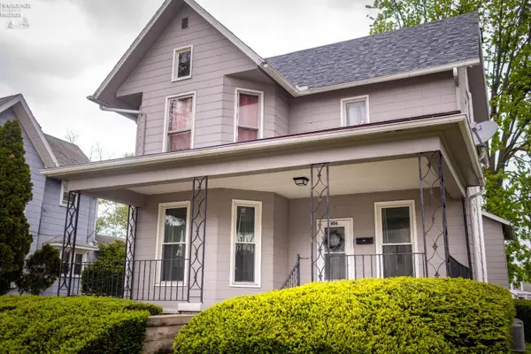806 Napoleon Street, Fremont, OH 43420