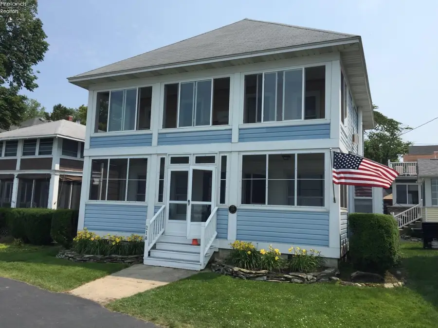 218 Lakefront, Lakeside, OH 43440 - #2