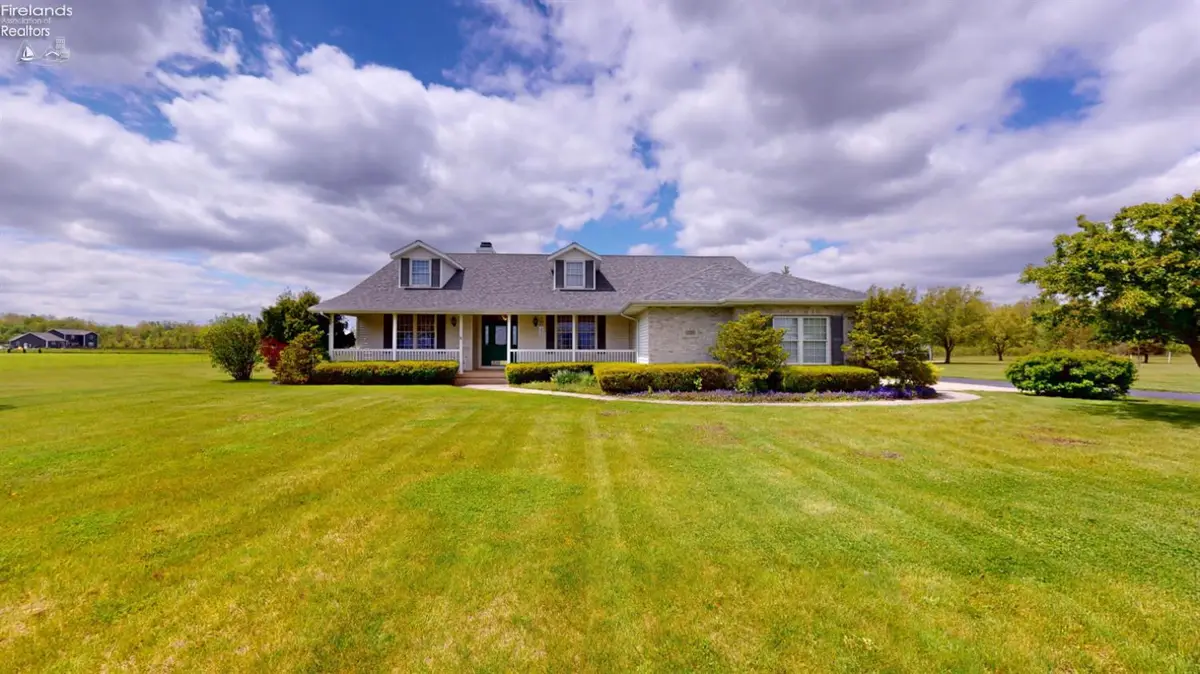 250 State Route 300, Gibsonburg, OH 43431 - #1